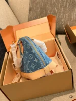 LOUIS VUITTON Alma BB(23.5×17.5cm)