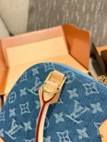 LOUIS VUITTON Alma BB(23.5×17.5cm)
