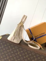 LOUIS VUITTON Alma BB(23.5 x 17.5 x 11.5 cm)