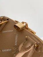 LOUIS VUITTON Alma BB(23.5 x 17.5 x 11.5 cm)