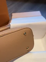 LOUIS VUITTON Alma BB (23.5x18cm)