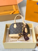 LOUIS VUITTON Alma BB(24x18cm)