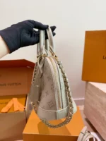 LOUIS VUITTON Alma BB (25cm)