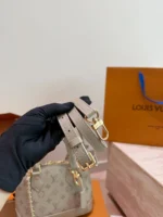 LOUIS VUITTON Alma BB (25cm)