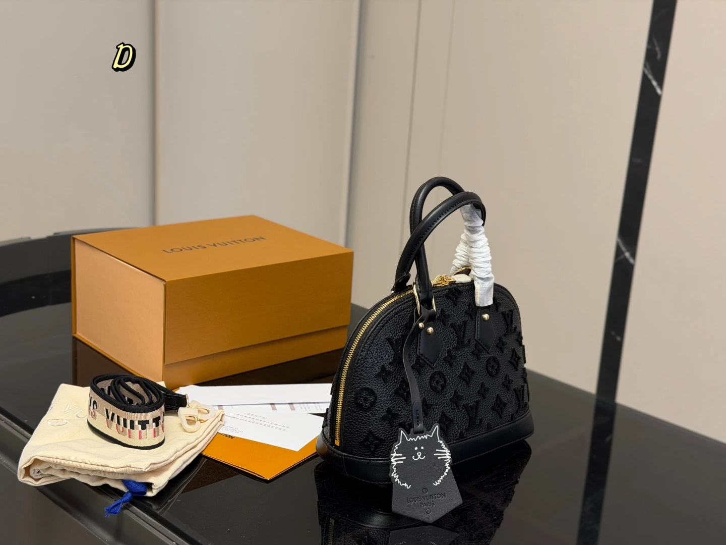 LOUIS VUITTON Alma BB (25x18cm)