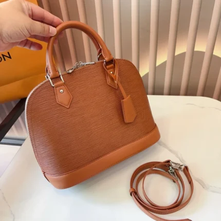 LOUIS VUITTON Alma BB (28x23cm)