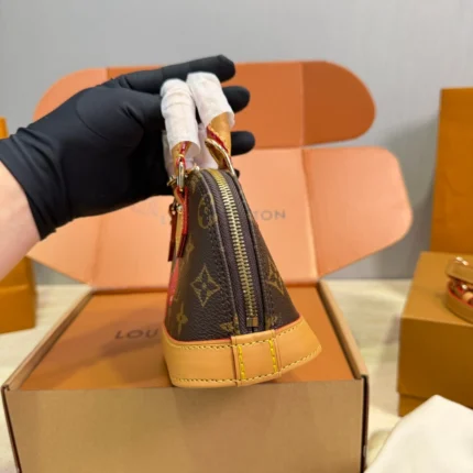 LOUIS VUITTON Alma Nano (20x14cm)