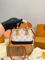 LOUIS VUITTON Alma Nano (20x15cm)