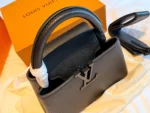 LOUIS VUITTON Capucines(22x13cm)