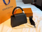 LOUIS VUITTON Capucines(22x13cm)