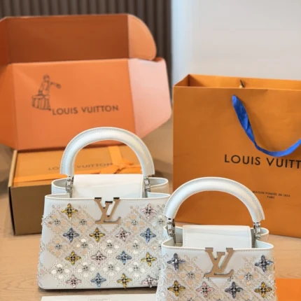 LOUIS VUITTON Capucines(27x18cm)( 20 x13cm)