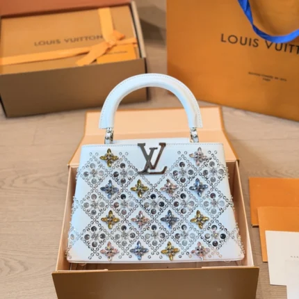 LOUIS VUITTON Capucines(27x18cm)( 20 x13cm)