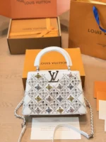 LOUIS VUITTON Capucines(27x18cm)( 20 x13cm)