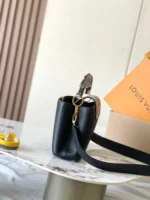 LOUIS VUITTON Capucines(27x18x9CM)