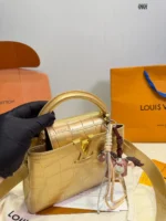 LOUIS VUITTON Capucines(27x19cm)