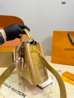 LOUIS VUITTON Capucines(27x19cm)