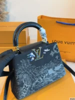 LOUIS VUITTON Capucines(27x9x18cm)