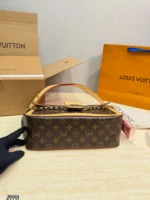 LOUIS VUITTON Dauphine (30x10x23cm)