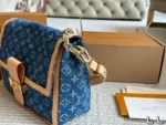 LOUIS VUITTON Dauphine (30x21cm)