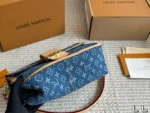 LOUIS VUITTON Dauphine (30x21cm)