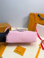 LOUIS VUITTON Dauphine (39x22cm)