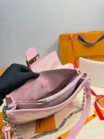 LOUIS VUITTON Dauphine (39x22cm)