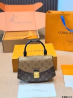LOUIS VUITTON Dauphine MM(23x16cm)