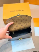 LOUIS VUITTON Dauphine MM(23x16cm)