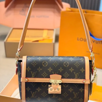 LOUIS VUITTON Dauphine MM(24x16cm)
