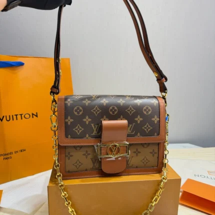 LOUIS VUITTON Dauphine MM (25x18cm)