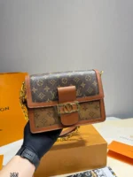LOUIS VUITTON Dauphine MM (25x18cm)