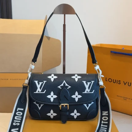LOUIS VUITTON Dauphine MM(25x9x17cm)
