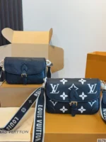 LOUIS VUITTON Dauphine MM(25x9x17cm)
