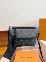 LOUIS VUITTON District(15cm)
