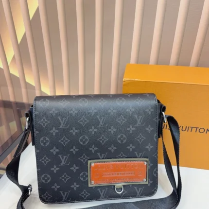 LOUIS VUITTON District(25x20cm)-1