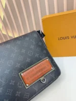 LOUIS VUITTON District(25x20cm)-1