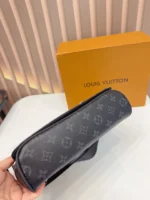 LOUIS VUITTON District(25x20cm)-1