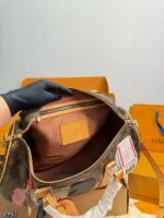 LOUIS VUITTON Keepall (45x26cm)