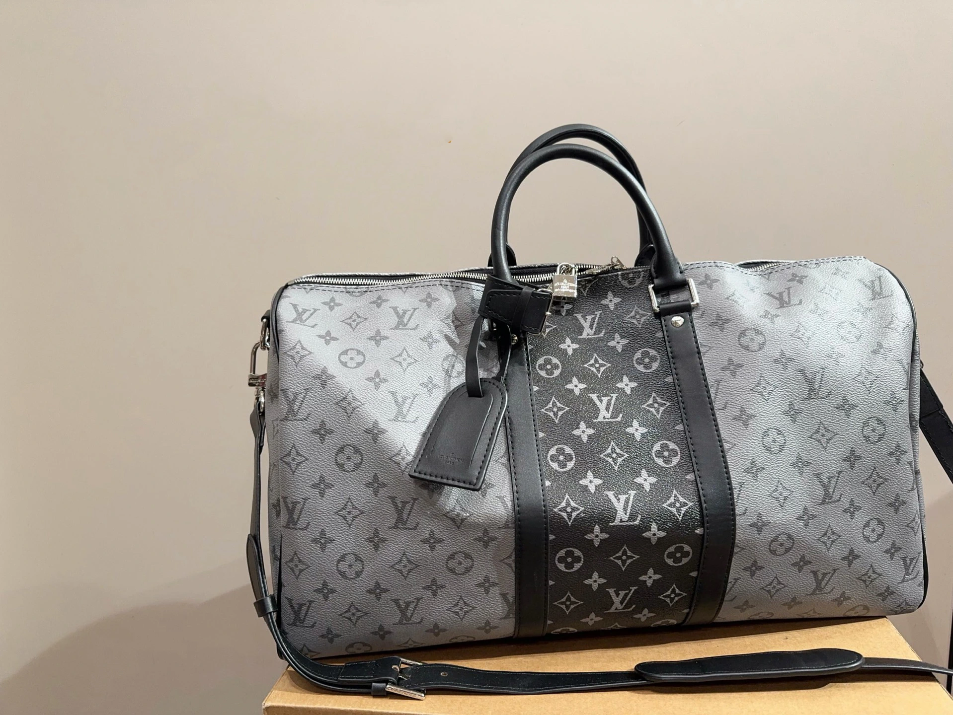 LOUIS VUITTON Keepall(47x40cm)-1