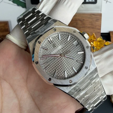 VS Factory，4302 Royal Oak 15500-171g（41mm）