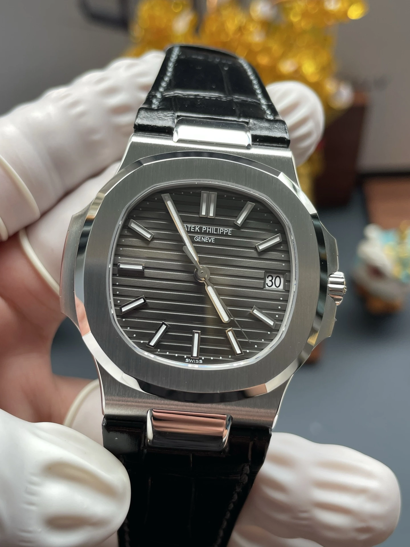 DDF Factory，330 Nautilus 5711-102g（40mm）