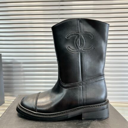 Chanel's new short boots and long boots